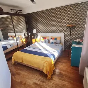  Apartment Sunny With View In History Center France